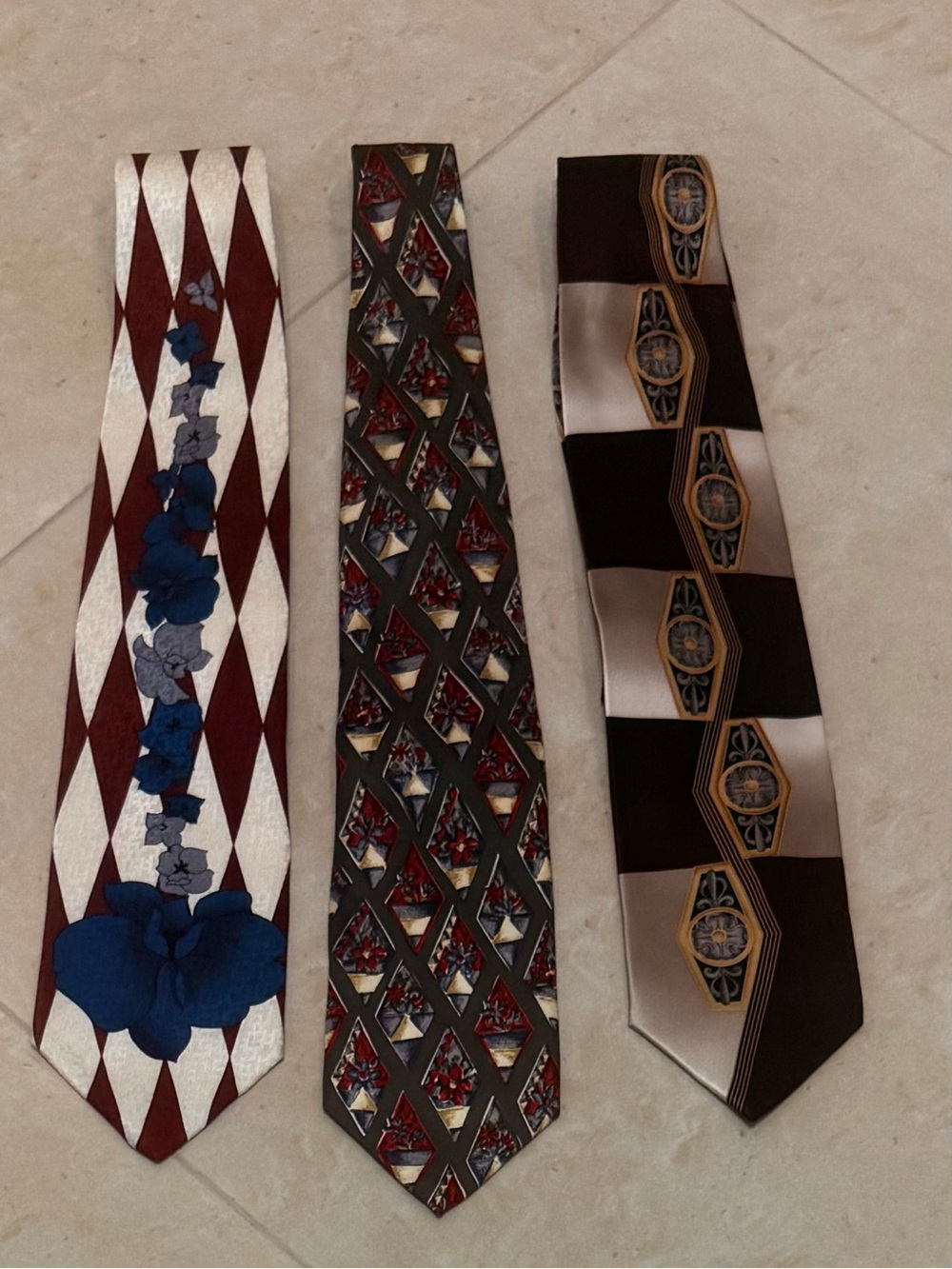 Three-Piece Men's Tie Set in Burgundy, Blue, Gray - Classic Patterned Neckties